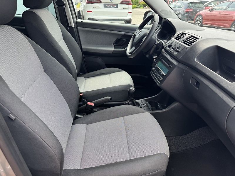 Škoda Fabia (2014) 1.2HTP Active Klima Tažné Z. - fotka 14 z 49