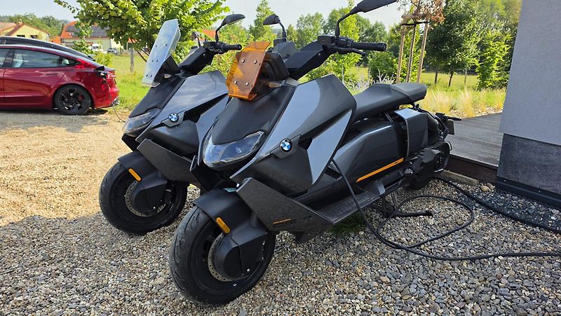 BMW CE 04 (2023) PRO/Avantgarde 11kW řidičák B - fotka 5 z 10
