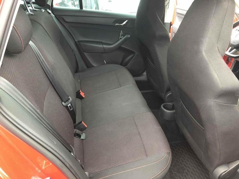Škoda Rapid (2014) 1.2TSI StylePLUS Spaceback - fotka 13 z 13
