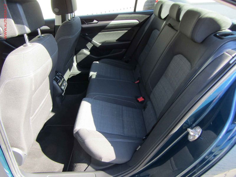 Volkswagen Passat (2020) 1.5 TSi, ČR, LED, park.čidla - fotka 10 z 20
