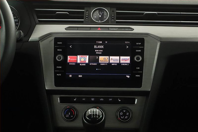 Volkswagen Passat (2018) 1.6 TDI, Tempomat - fotka 9 z 14
