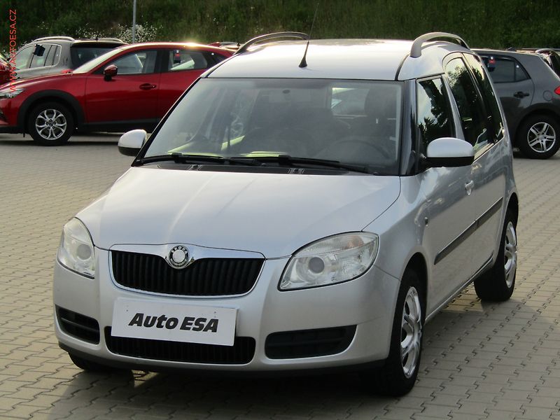Škoda Roomster (2008) 1.2 HTP, ČR, AC, STK4/28 - fotka 3 z 14