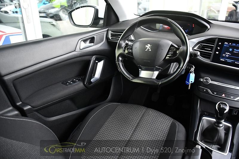 Peugeot 308 SW 1.5BlueHDi ACTIVE CARPLAY - fotka 21 z 47