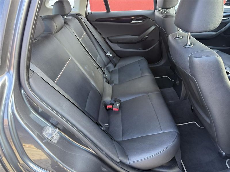 BMW X1 2,0 20d xDrive NAVI XENON - fotka 20 z 37