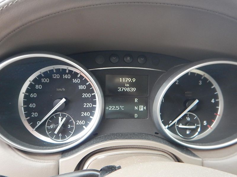 Mercedes-Benz GL 450 CDI 4MATIC, ČR, 7 MÍST - fotka 20 z 30