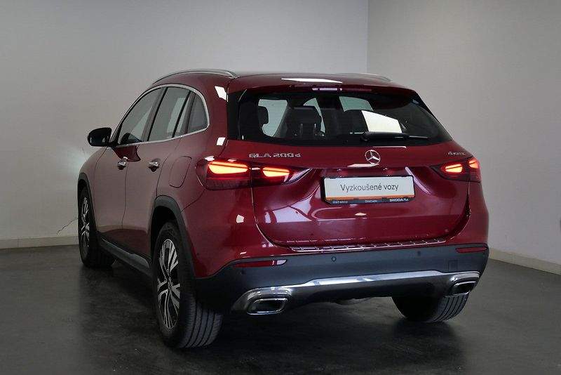 Mercedes-Benz GLA - fotka 7 z 26