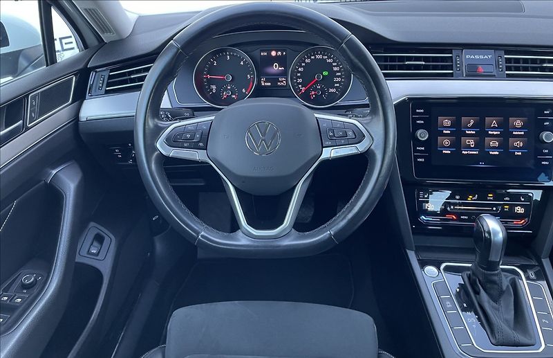 Volkswagen Passat 2,0 TDi,147kW,DSG,STK 6/27 - fotka 13 z 26