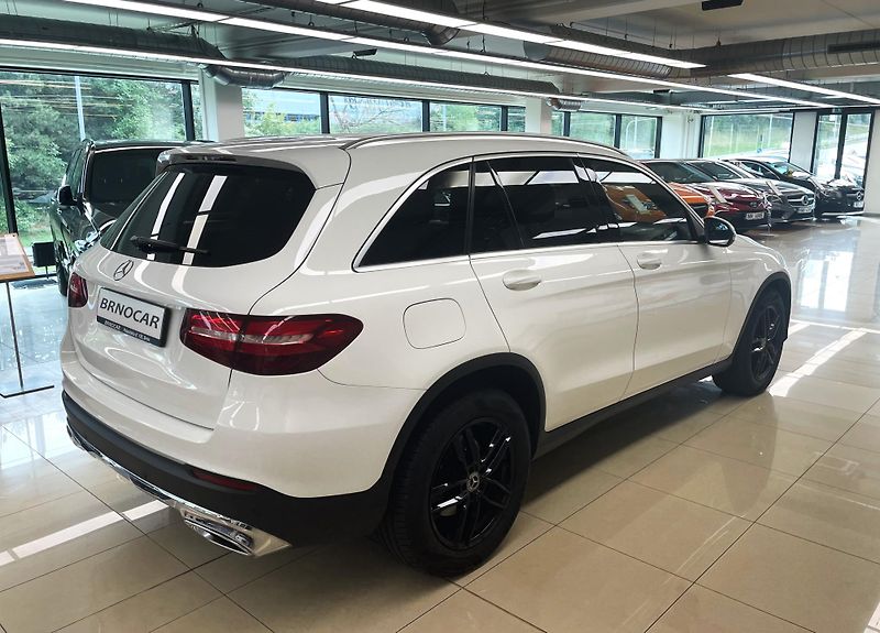 Mercedes-Benz GLC 220D 4Matic Exclusive, ČR - fotka 6 z 31