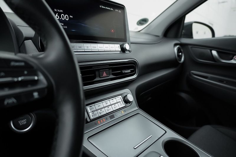Hyundai Kona ELEKTRIC 100kW - fotka 21 z 39