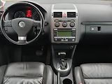 Volkswagen Touran (2007) 1.4 TSi, Highline, DSG - náhled 8