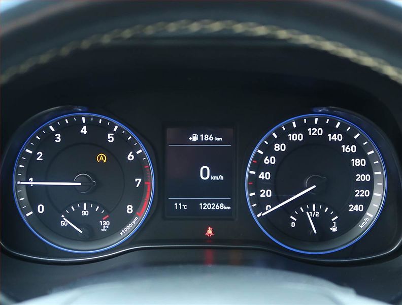 Hyundai Kona (2018) 1.0 T-GDI, ČR,1.maj - fotka 11 z 20