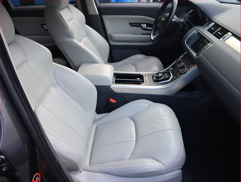 Land Rover Range Rover Evoque (2017) TD4, 4X4, Automat, Kůže, Navi - fotka 9 z 19