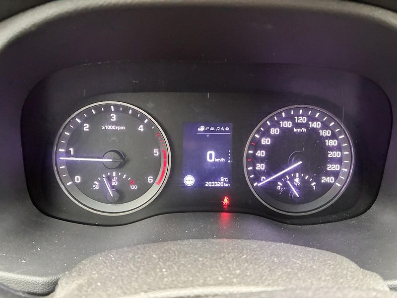 Hyundai Tucson 1.7CRDi 85kW TRIKOLOR PLUS  - fotka 17 z 23