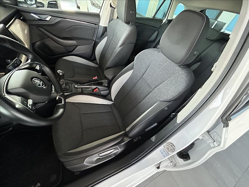 Škoda Scala 1,0   TSI 81kW,STYLE,ČR,TAŽNÉ - fotka 20 z 26