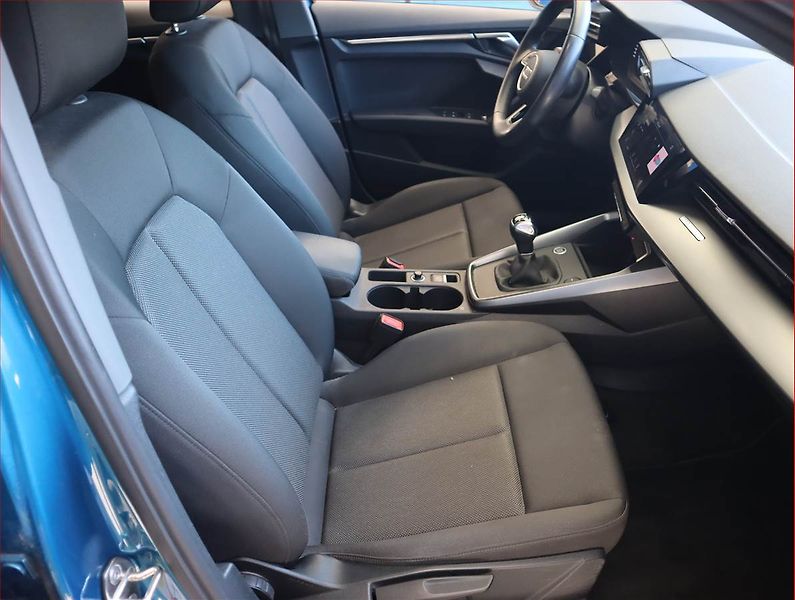 Audi A3 (2022) 35 TFSI - fotka 9 z 19