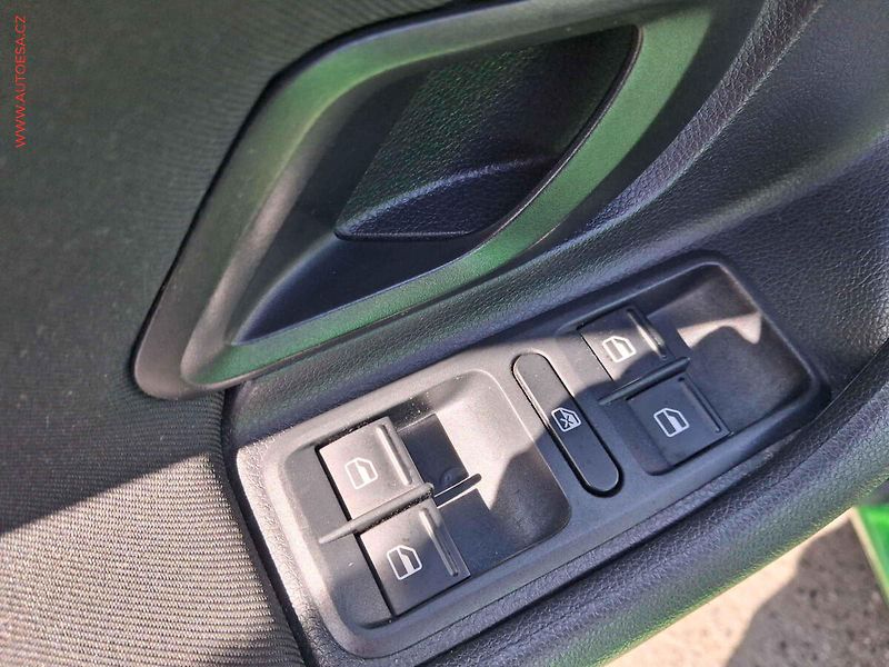 Škoda Fabia (2011) 1.2i, Family, +kola - fotka 15 z 16