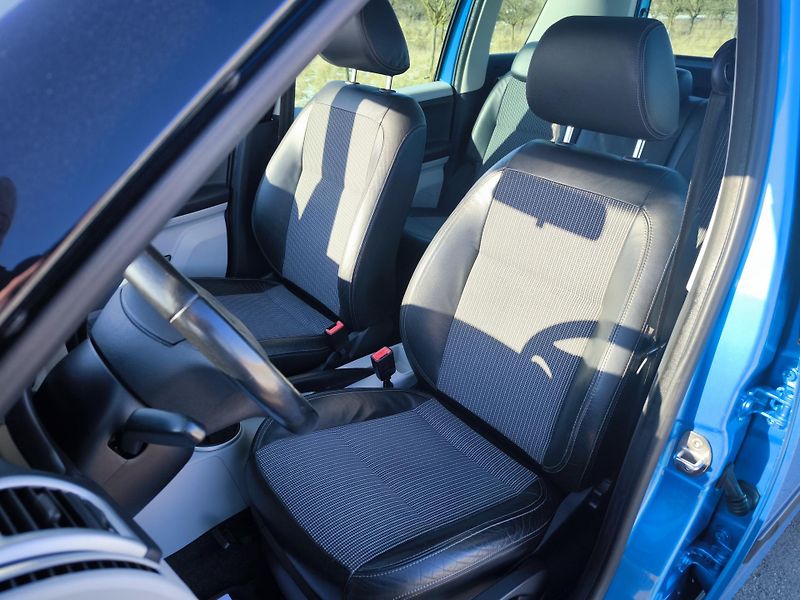 Škoda Roomster (2007) 1,4i16V STYLE - fotka 18 z 58