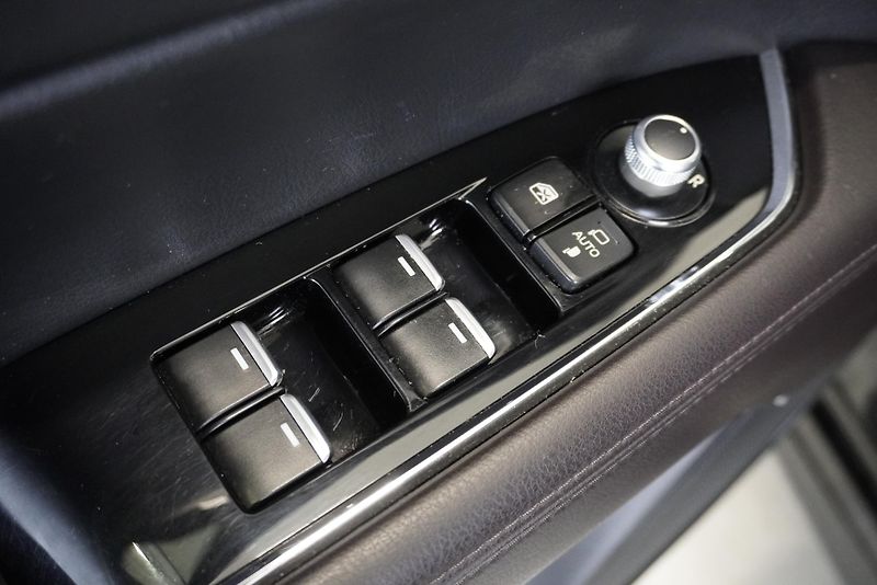 Mazda CX-5 2.2 D SKYACTIV 4x4 AUTOMAT - fotka 9 z 12