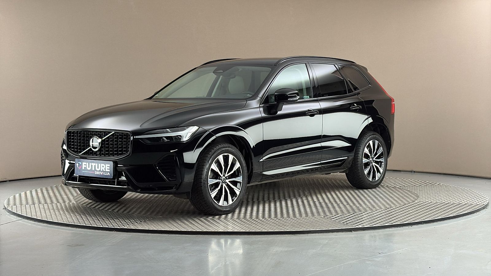 Volvo XC60 2.0 B4 AUT AWD Plus Dark
