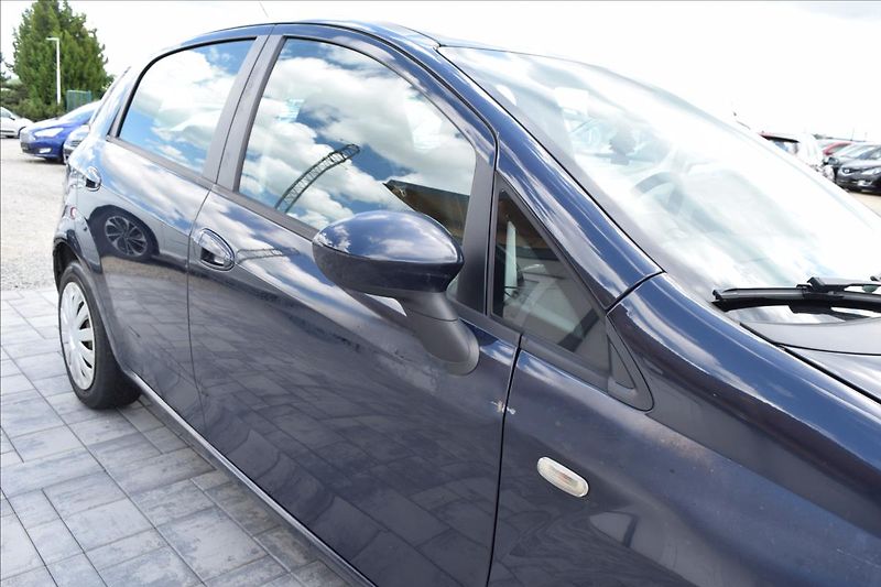 Fiat Grande Punto 1,2 i 51KW PO ROZVODECH KLIMA - fotka 7 z 42