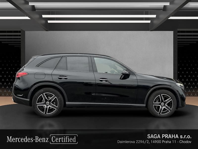 Mercedes-Benz GLC SUV 220 d 4MATIC - fotka 3 z 21