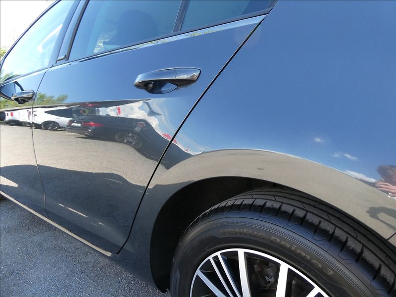 Volkswagen Golf 1,6 TDi 81kW DSG ALLSTAR,2xkol - fotka 16 z 50