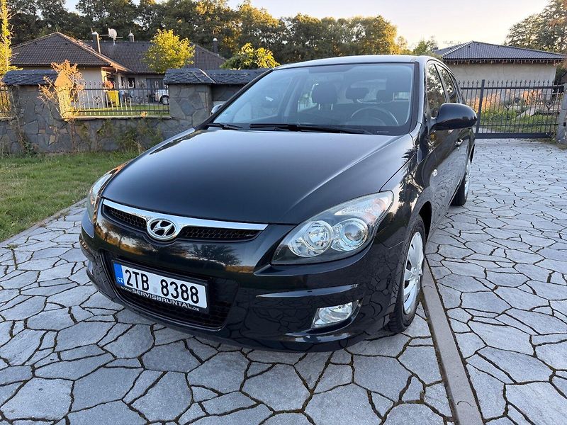 Hyundai i30 (2009) 1.4 16V KLIMA, 144TKM - fotografie inzerátu