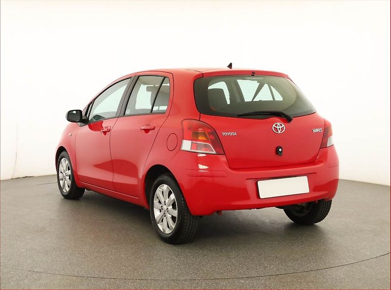 Toyota Yaris (2009) 1.33 Dual VVT-i, Automat - fotka 4 z 15