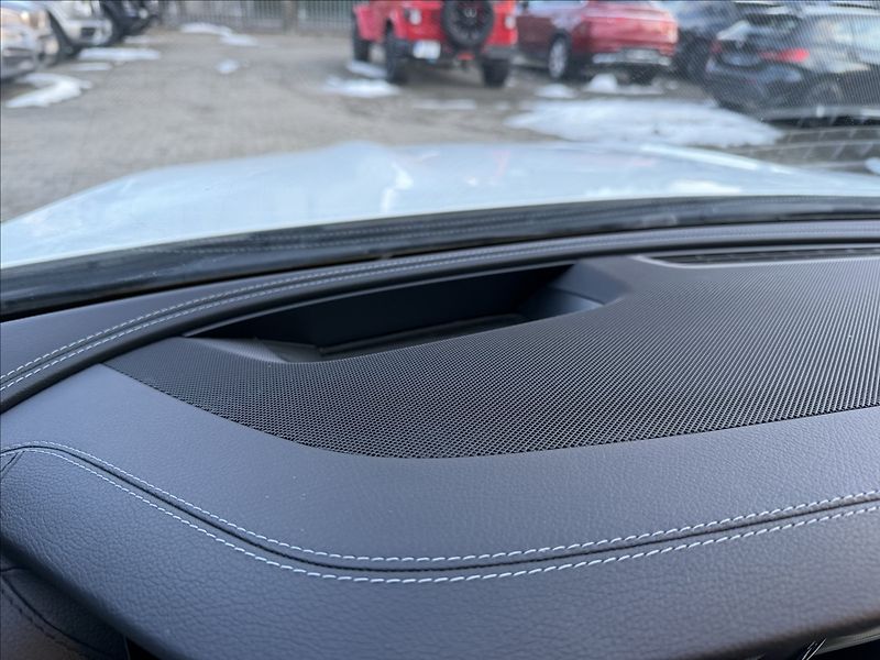 Mercedes-Benz Třídy E 220d 4Matic AMG - fotka 21 z 29