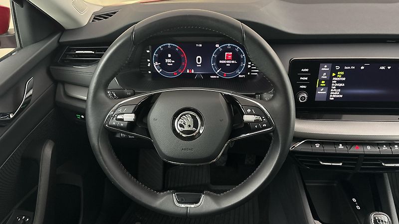 Škoda Octavia 2.0 TDI Ambition - fotka 9 z 24