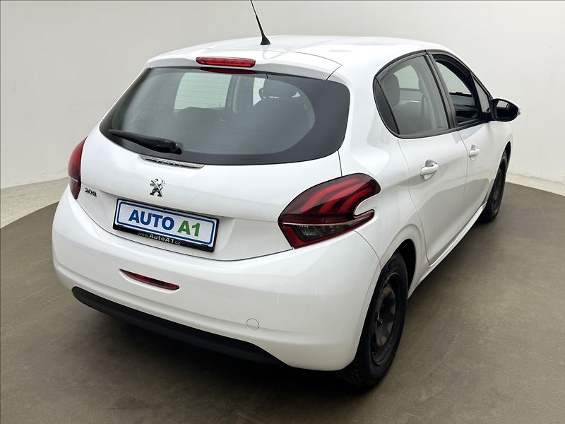 Peugeot 208 1,6 HDi DPH KLIMATIZACE LED ČR - fotka 4 z 29
