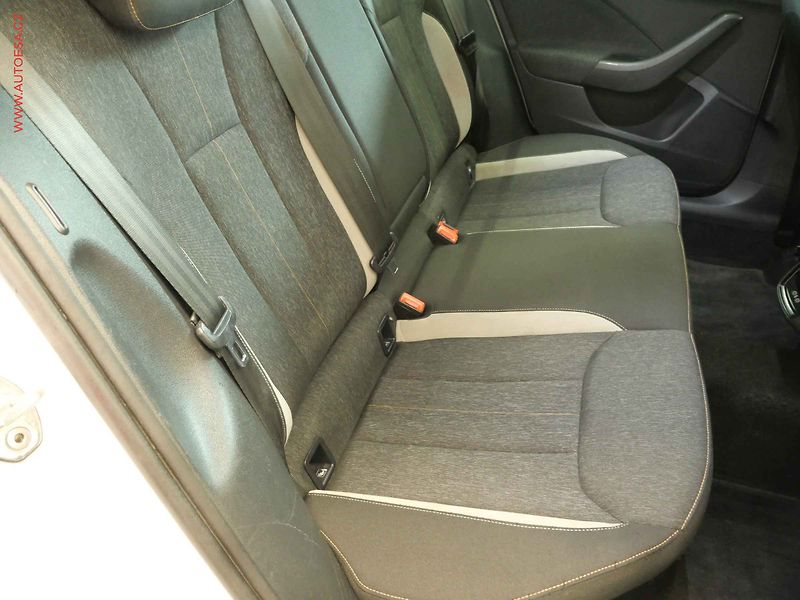 Škoda Scala (2019) 1.6 TDI, ČR, LED, park. - fotka 12 z 22