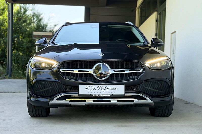 Mercedes-Benz Třídy C (2023) C 220d 4Matic Allterrain - fotka 11 z 125