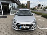 Hyundai i30 1,6 CRDi MT  kombi Weekend - náhled 8