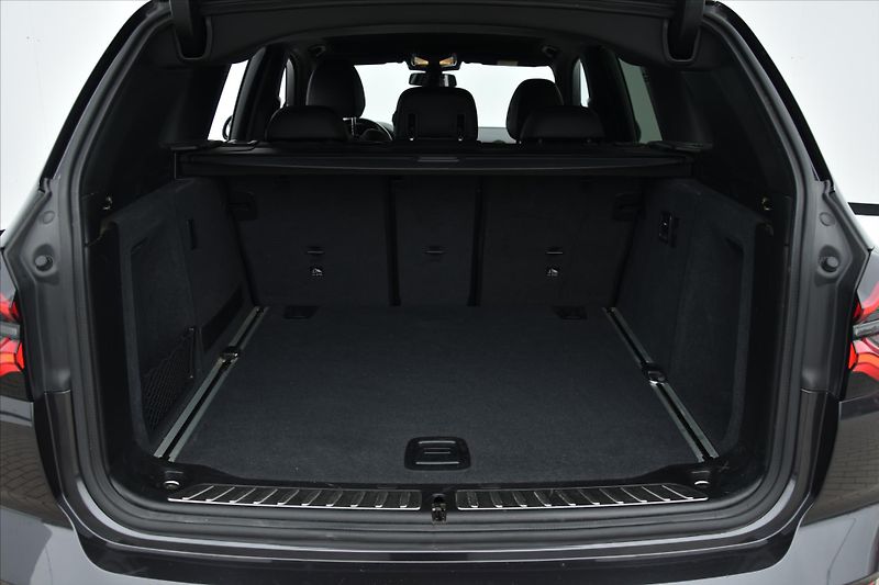 BMW X3 xDrive 20d xLine 1.MAJITEL ČR - fotka 12 z 30