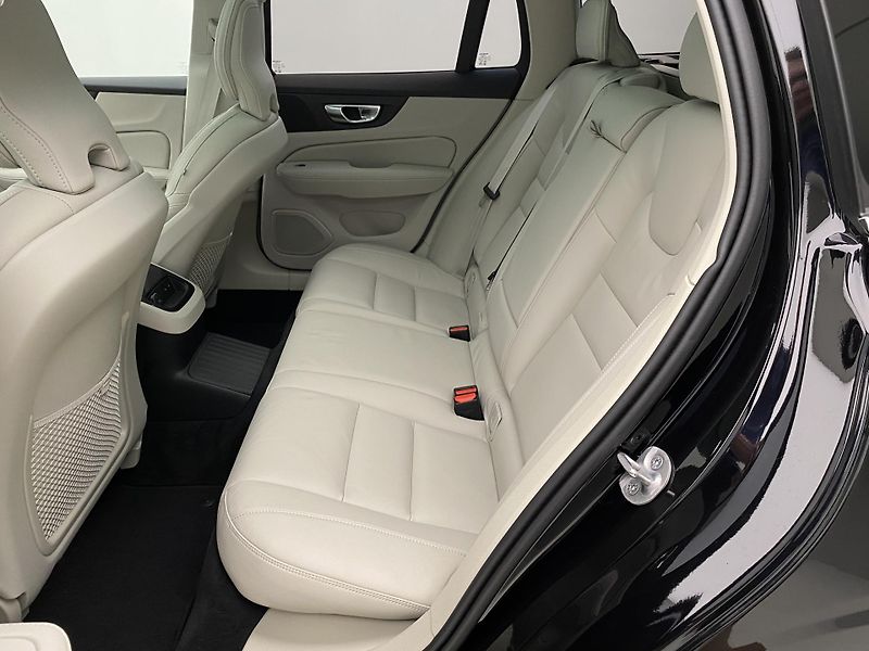 Volvo V60 T6 AWD BRIGHT ULTRA - fotka 5 z 66