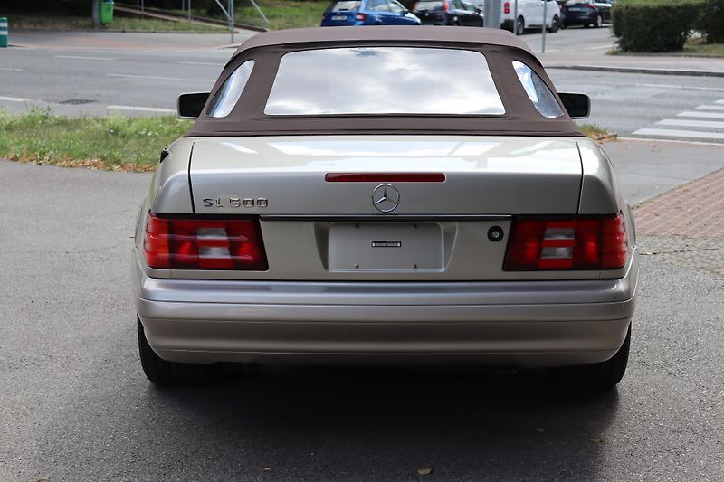 Mercedes-Benz SL SL 500 R129 225kW - fotka 12 z 49