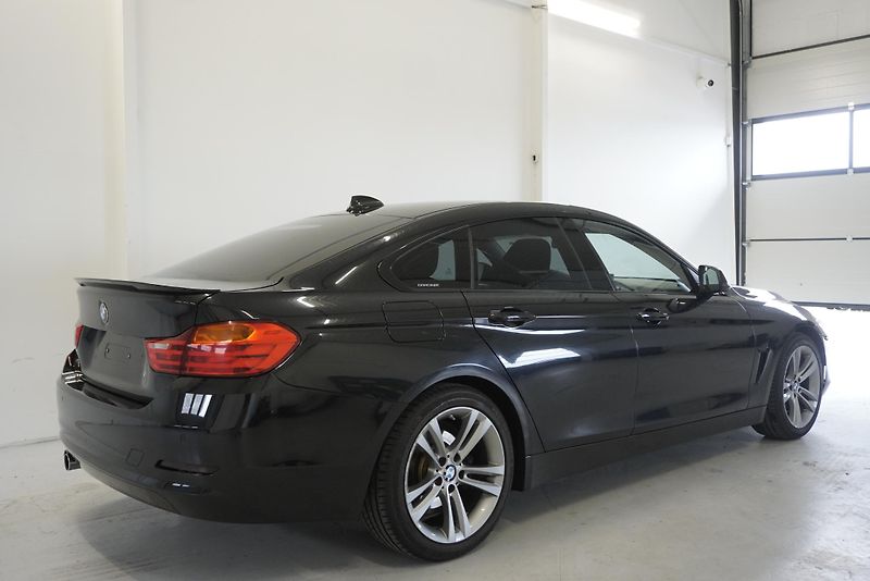BMW Řada 4 2,0 GRAN COUPÉ AUT. - fotka 5 z 28
