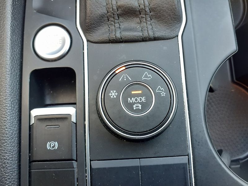 Volkswagen Atlas (2019) 3.6 V6 4x4 6 MÍST - fotka 22 z 42