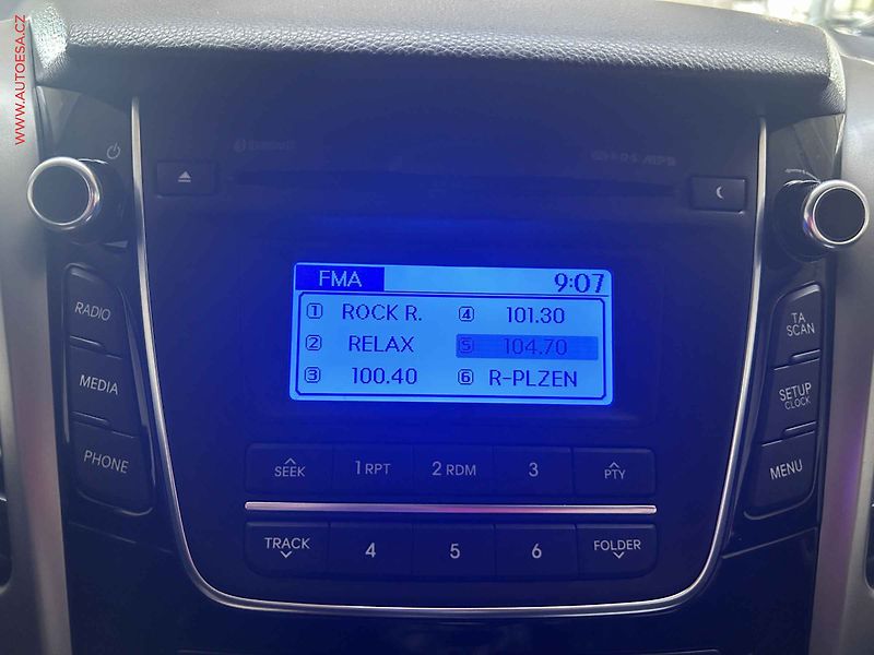 Hyundai i30 (2015) 1.6CVVT - fotka 12 z 14