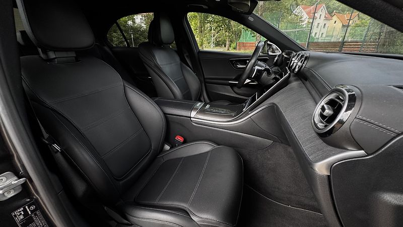 Mercedes-Benz Třídy C (2023) C220d, AMG, ZÁRUKA, TOP VÝBAVA - fotka 12 z 16