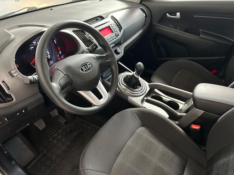 Kia Sportage (2015) 1.6 GDI Active - CZ - - fotka 9 z 18