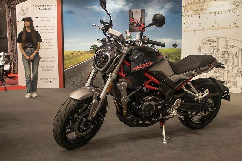 Aprilia Tuono 660