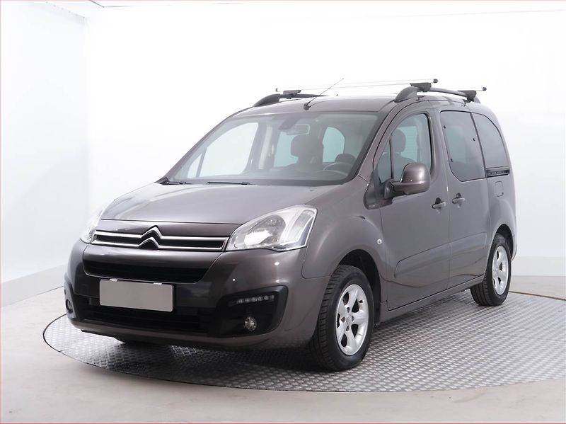 Citroën Berlingo (2016) Shine 1.6 BlueHDi, 5Míst, ČR - fotka 2 z 17