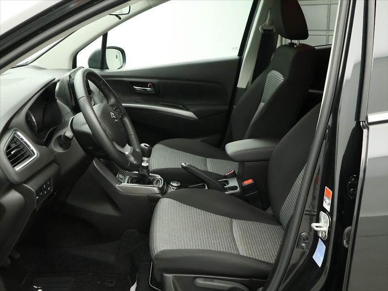 Suzuki S-Cross 1,4 Hybrid Allgrip CZ Premium - fotka 11 z 30