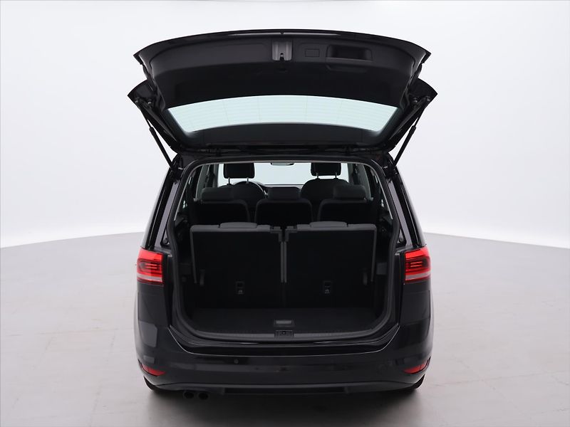 Volkswagen Touran 2.0 TDI 110kW DSG 7-Míst DPH - fotka 9 z 36