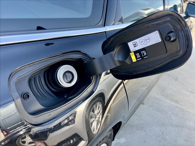 Volvo V90 2,0 T4 Drive-E R-Design Auto - fotka 48 z 48
