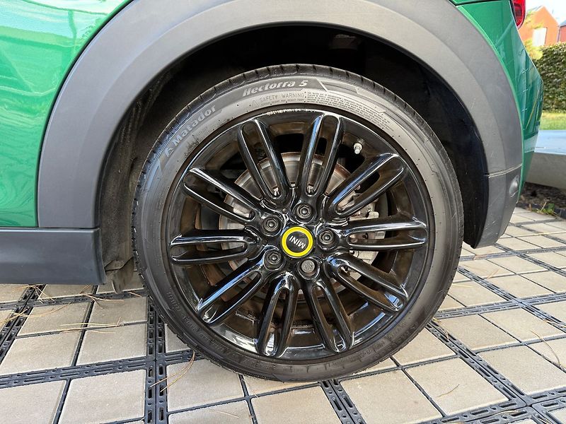 Mini Cooper SE 135kW H&K REZERVACE - fotka 8 z 35