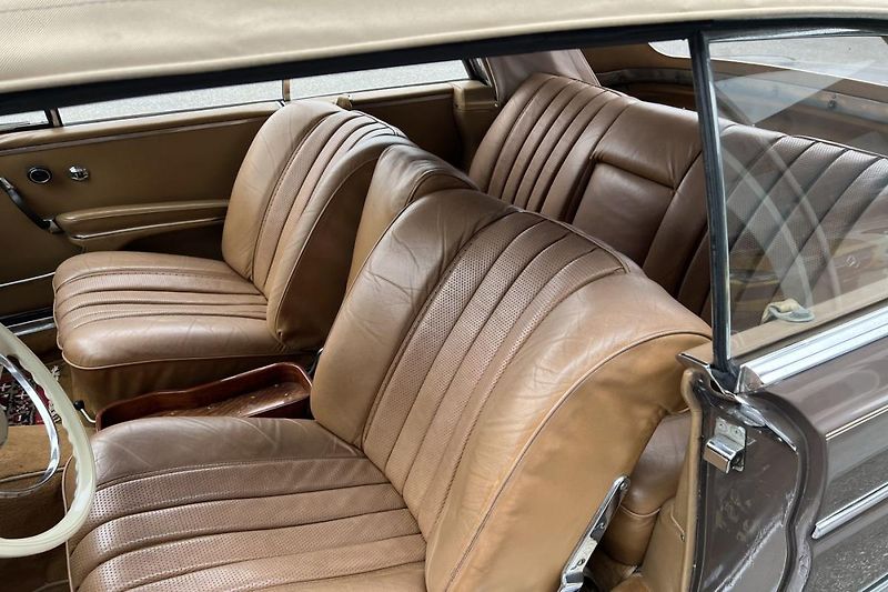 Mercedes-Benz Ostatní 300SE CABRIO - fotka 11 z 17