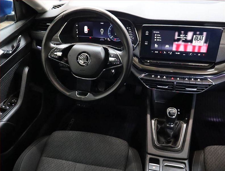 Škoda Octavia (2023) 2.0 TDI - fotka 7 z 24